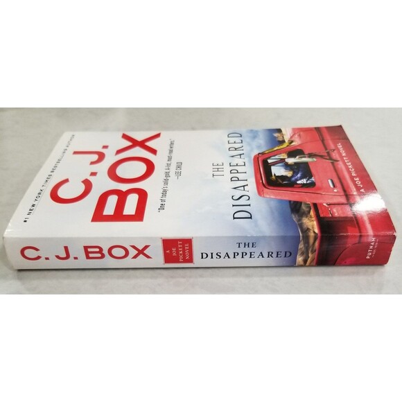 The disappeared by C. J. box paperback first printing 2018 - Picture 9 of 9